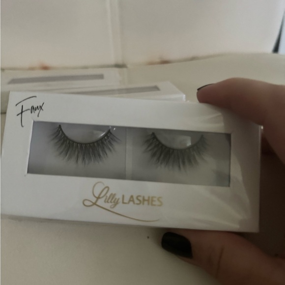 Lily lashes faux diamonds 3 pack - Picture 2 of 4